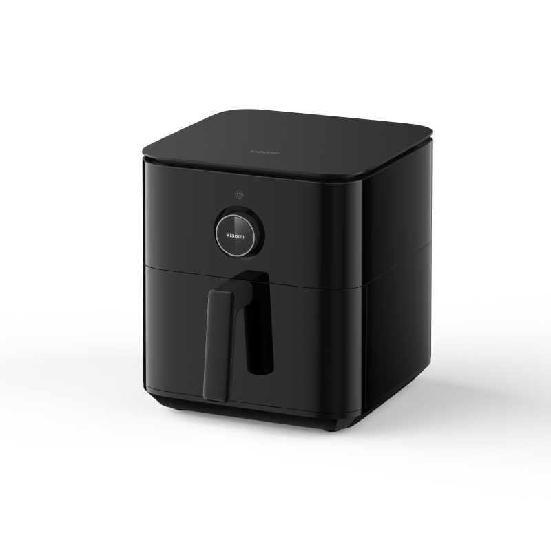 Xiaomi Smart Air Fryer 6.5L cooking large portions of fries and chicken