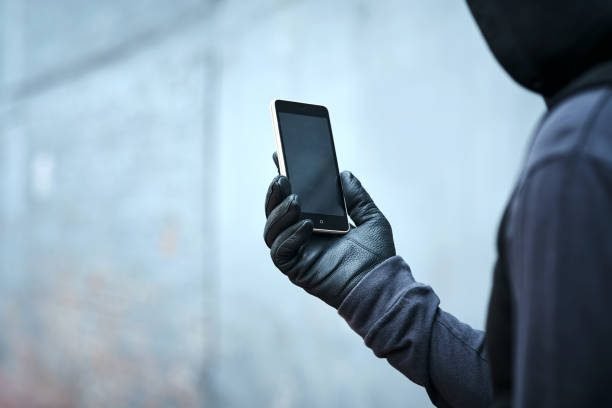 تابع هاتفك المسروق بسهولة.. خدمة جديدة من النيابة العامة